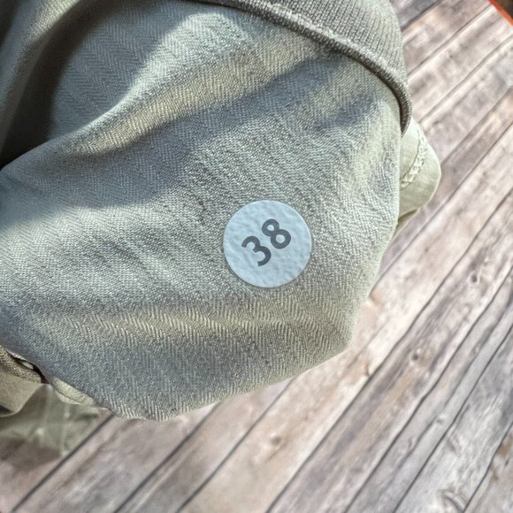 Lululemon ABC Commission Performance Stretch Shorts 38x10 Mens Khaki Print - Picture 3 of 8